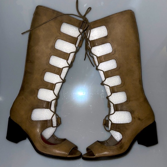 Mia open toe, tie up Gladiator sandal sz 8.5 - Picture 2 of 5